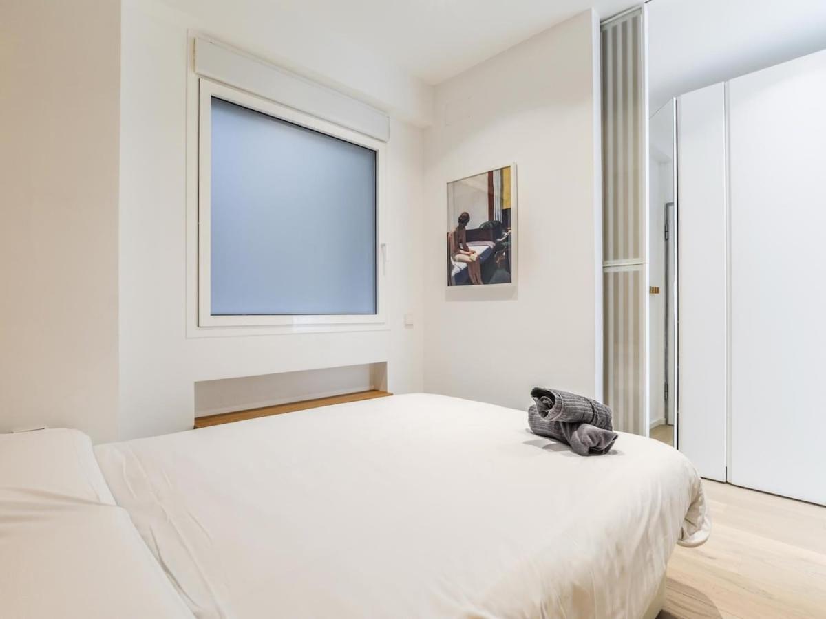 Apartamento Reformado En La Calle Pez Alquiler Temporal Madrid Exterior photo